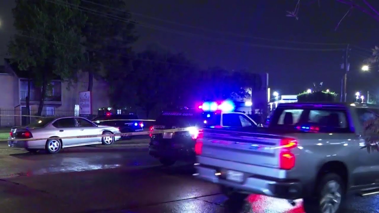 Driver shot, killed after car crash in northwest Houston