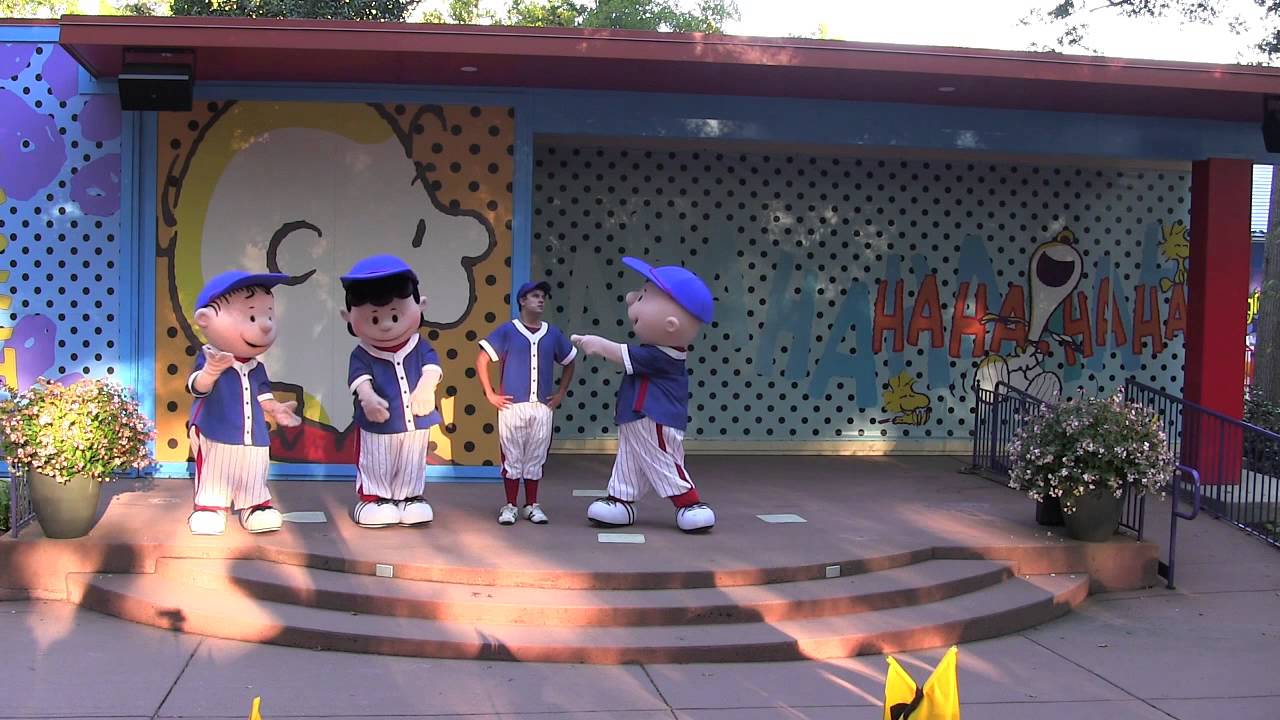 Kings Dominion's 'Charlie Brown's All Stars' 2013