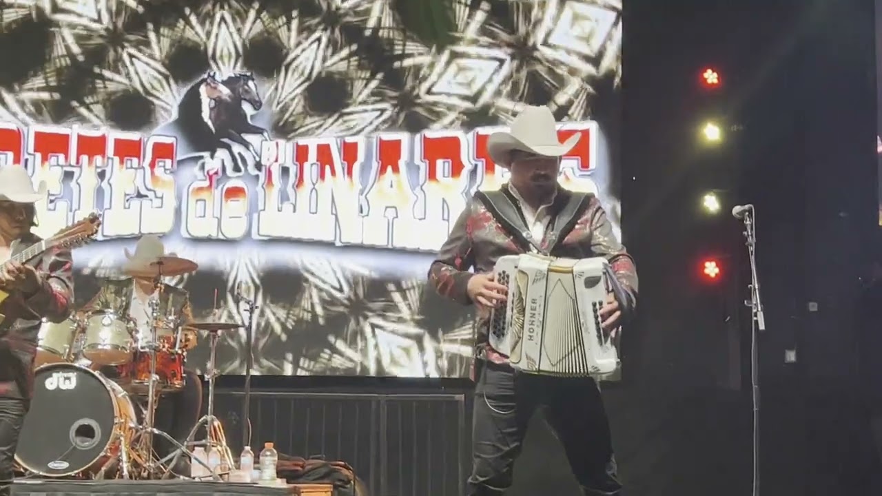 Los Cadetes De Linares En Vivo