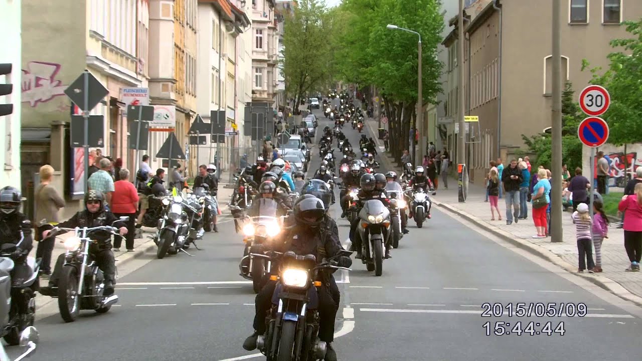 Zeitzer Bikertreffen 2015 Ausfahrt August Bebel Stra&szlig;e