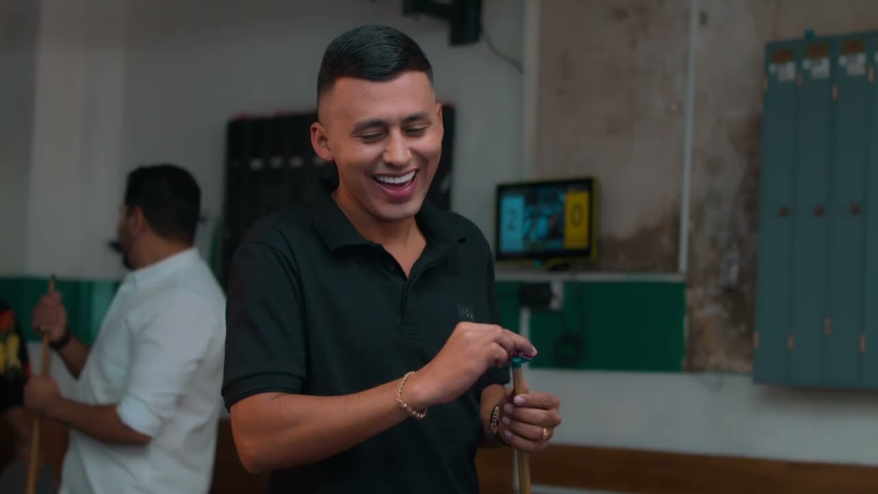 SOY DIFERENTE - Sebasti&aacute;n Ayala (Video Oficial)