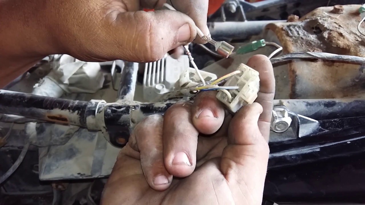 como cuadrar  unos  de los problemas  electricos  de  tu moto boxer ct
