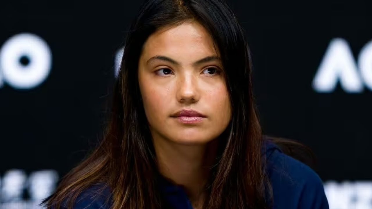 Australian Open LIVE: Emma Raducanu in trouble as security make Djokovic intervention