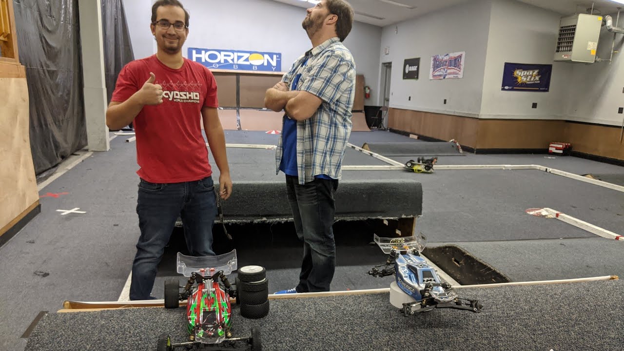 Kyosho Brian Cruz (RB7) vs Xray Josh Starr (XB2) Paposwing Pinks 2.0