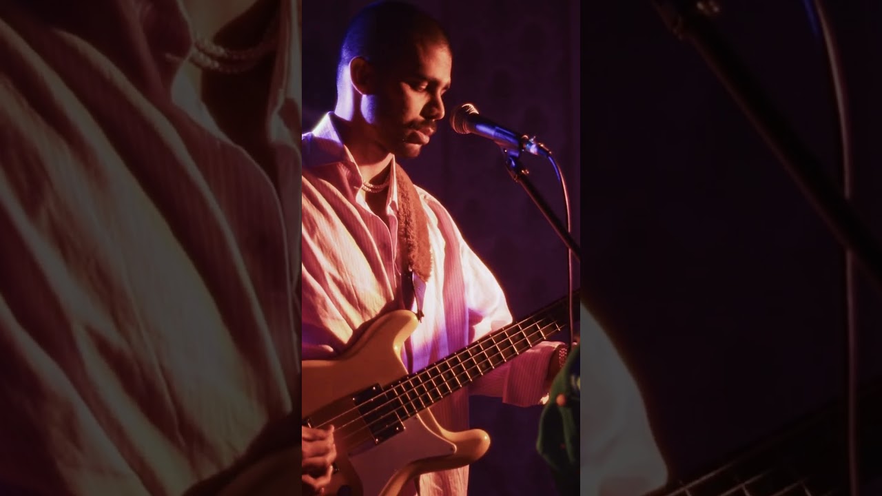Escola Normal Documenta - B Ghost (Live at Escola Normal Porto)