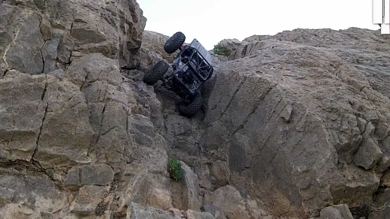 RC EXCURSION-#66 AXIAL WRAITH TOUCH THE SKY