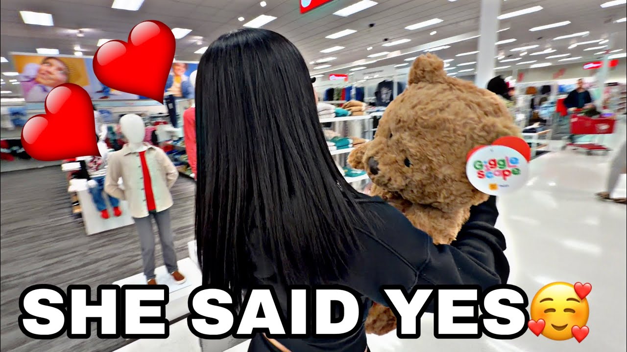 I Asked Her To Be My Valentine AND THIS HAPPENED😱💕