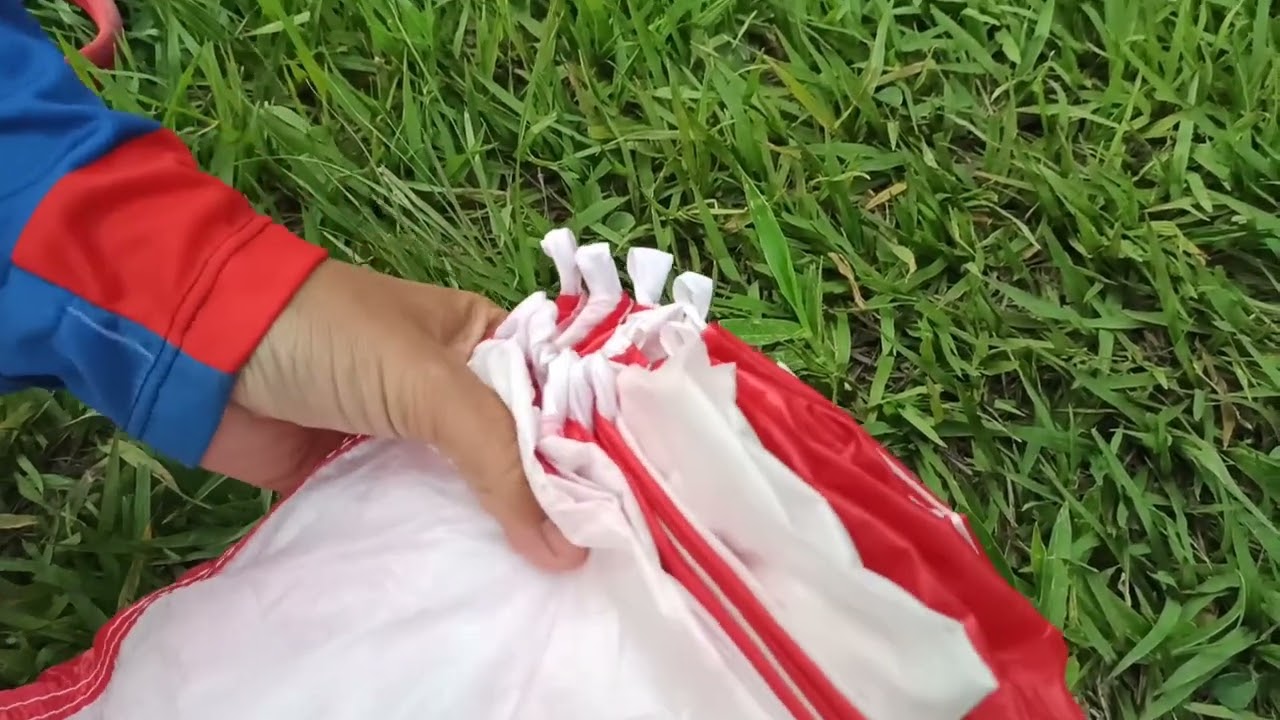 Paracaídas de emergencia para Parapente, plegado, reempacado.