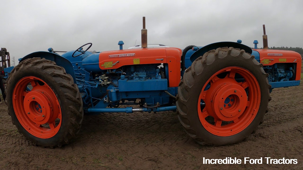 1961 Doe Triple D 4WD Diesel Articulated Tractor (2x) 3.6 Litre 4-Cyl (100 HP)