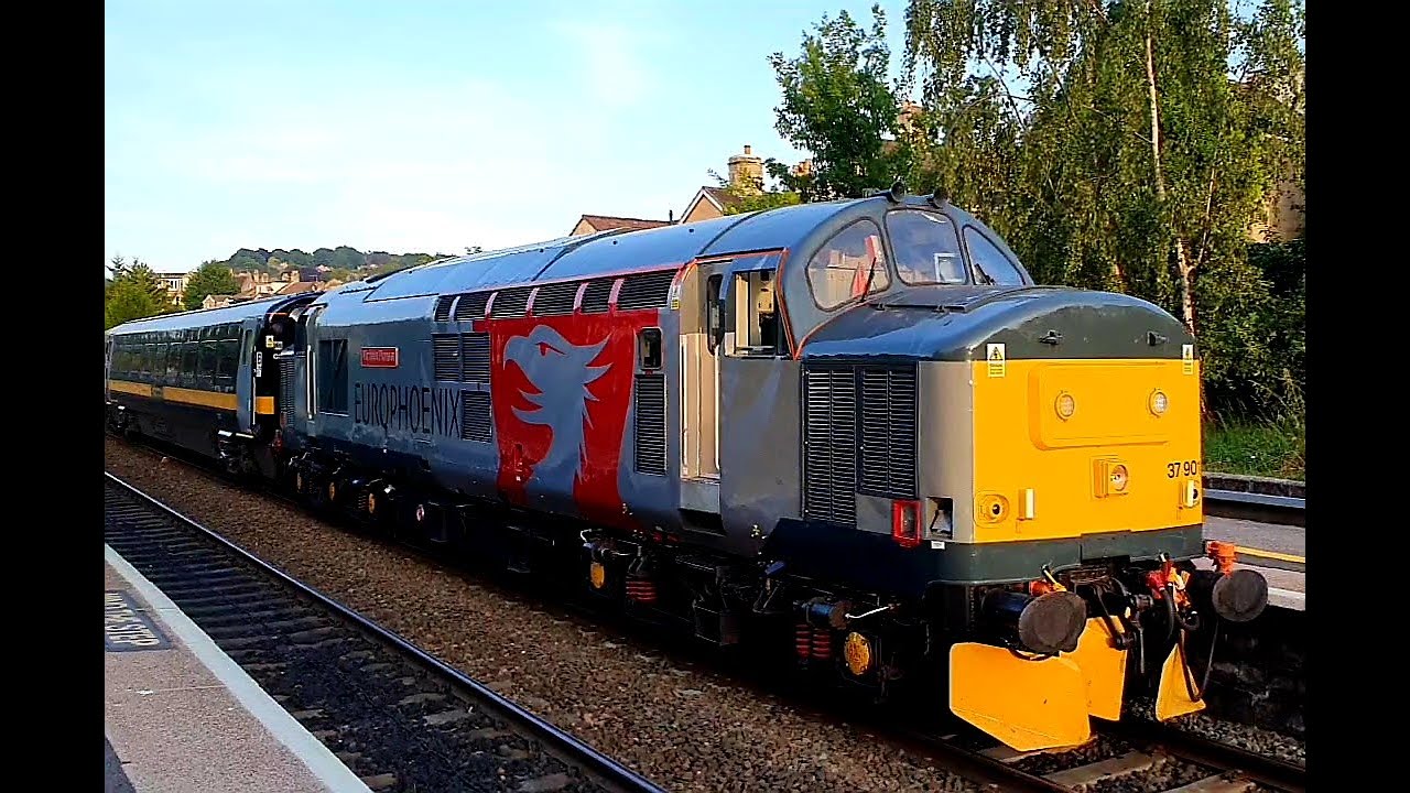ROG 37800 + 37901 'Mirrlees Pioneer' + 82201 + 82220  move + railtour at Oldfield Park 16/07/22