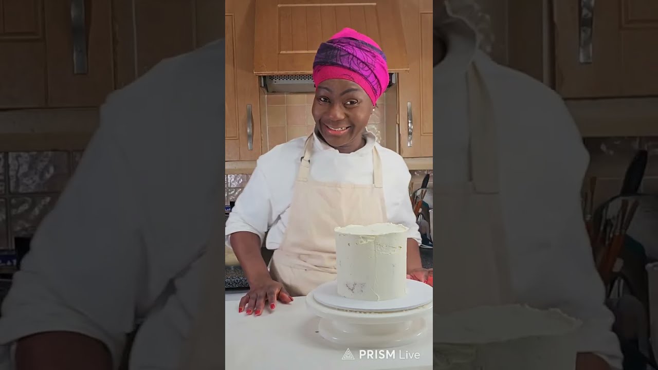 Live cake decorating Live| Watch me decorate these buttercream cakes!