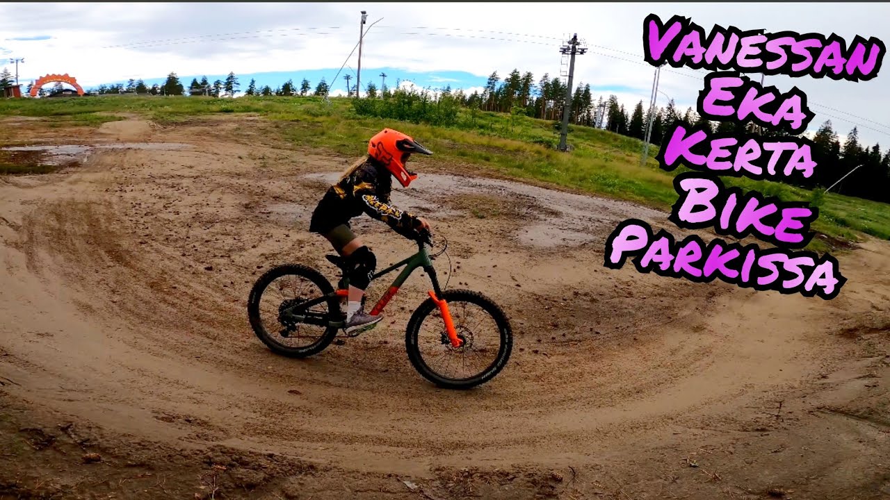 Lapsen Kanssa Alamäkipyöräilemään // Sappee Bike Park // Learning Downhill