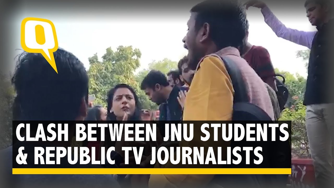 Republic TV Reporters & JNU Students Get Involved in Verbal Spat | The Quint