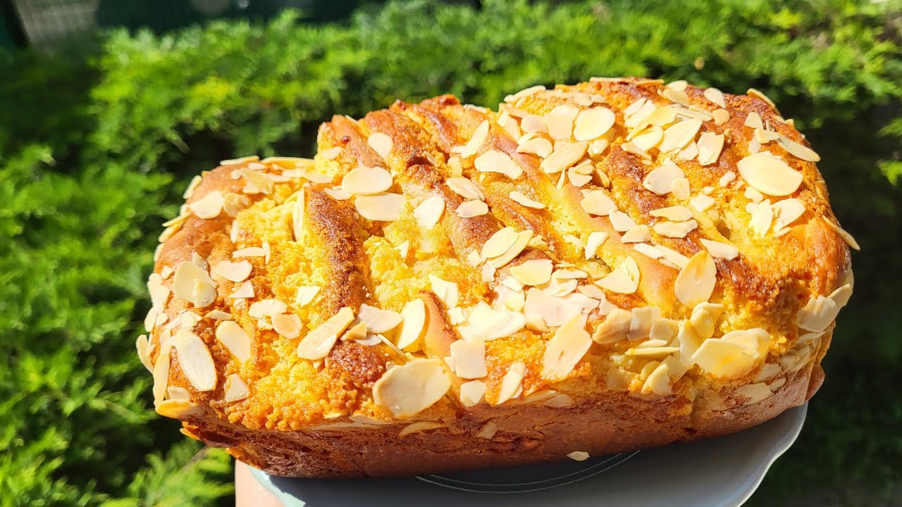 Brioche à la crème d'amande  بريوشة بكريمة اللوز