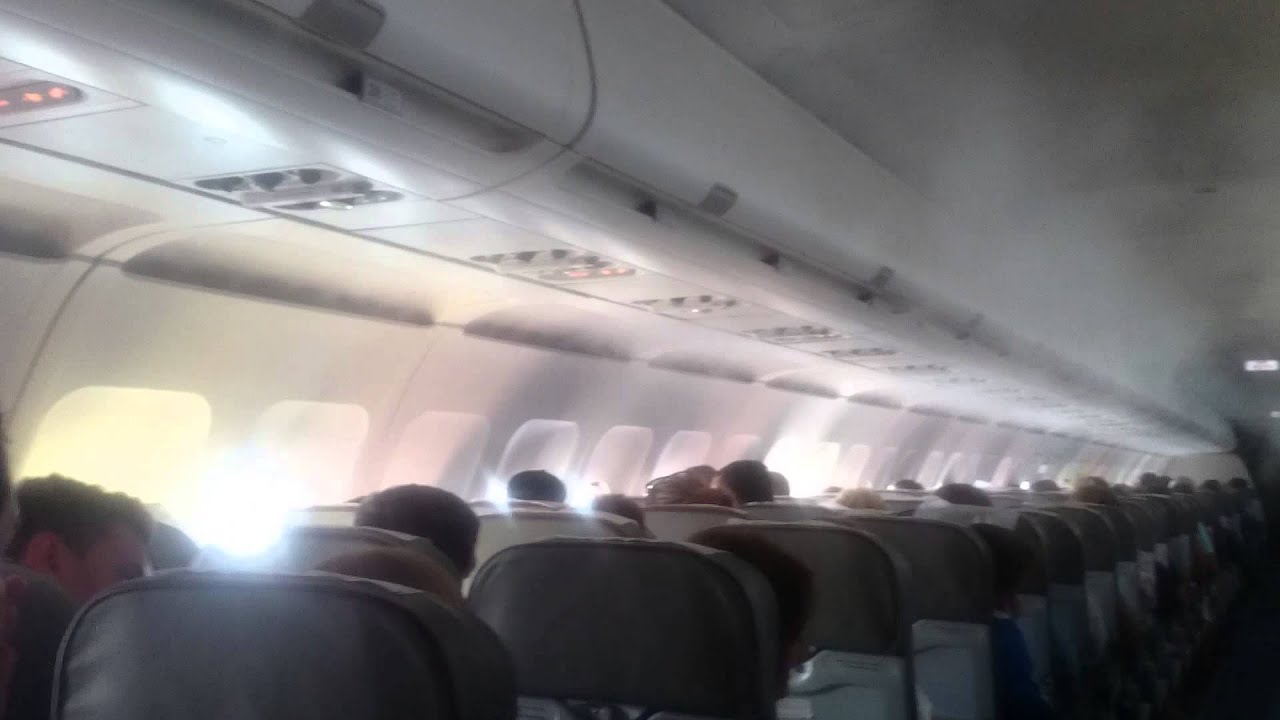 Рейс MetroJet (Когалымавиа) Дым или пар?