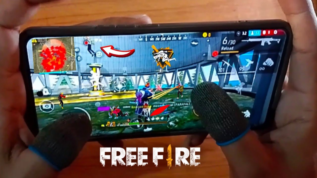 Handcam 🎯 Free Fire Solo Vs Squad 📱 Only Headshot 