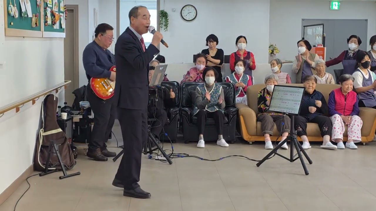 🎵두여인🎤최병홍.사랑과 희망을 선사하는 어울림 한소리 예술단의 재능나눔.감나무협동조합.진월점.2026년01월23일.가입010 4542 0219
