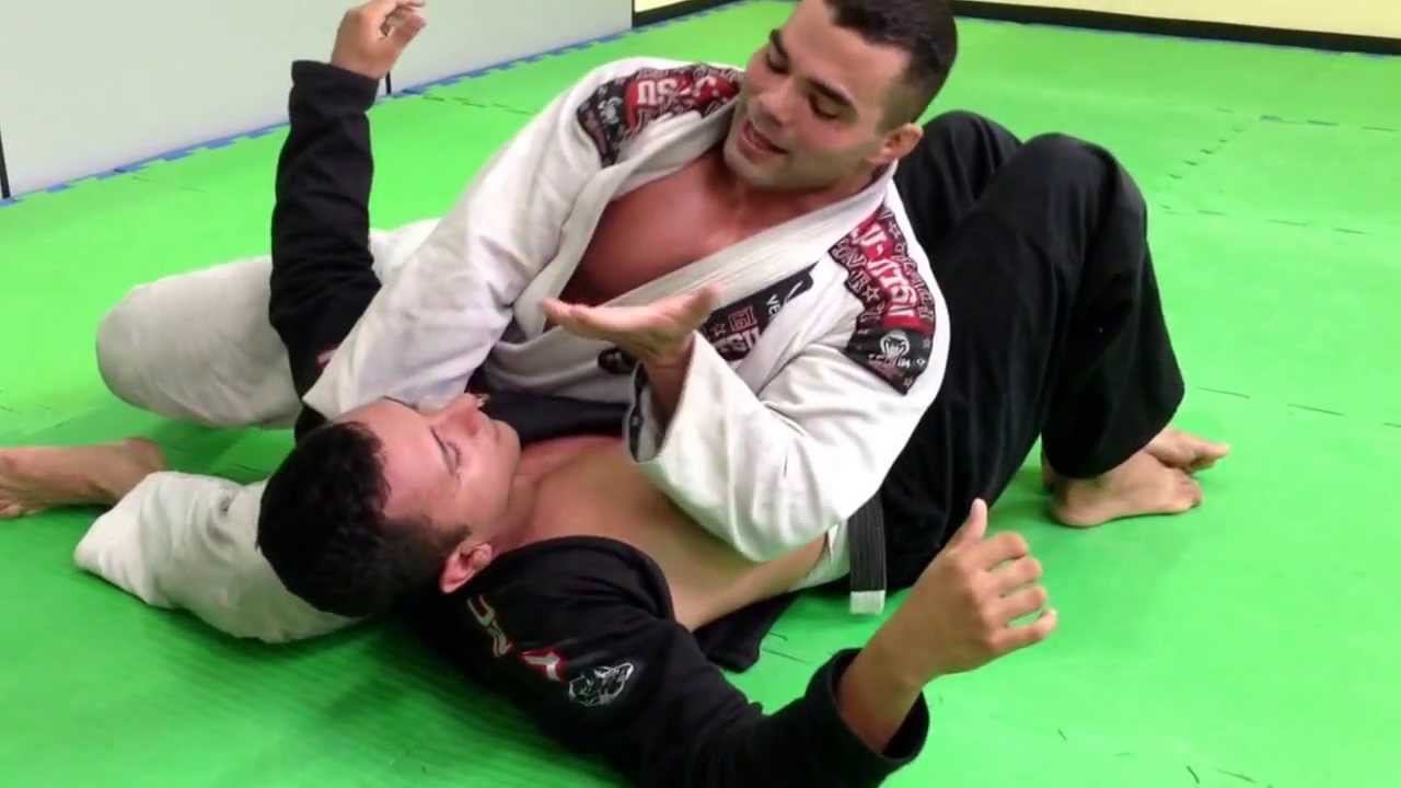 Felipe Gomes - Finalização no 100kg - Treino no Quartel!!