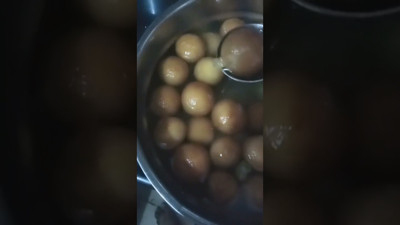 #food #gulabjamun #foddie #vada #sweet #hot #snack #shorts #shortvideo