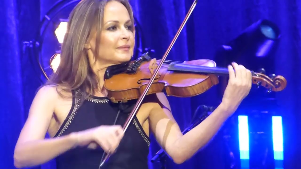 THE CORRS - QUEEN OF HOLLYWOOD - LIVE AT AO ARENA, MANCHESTER - 11TH  NOV 2024
