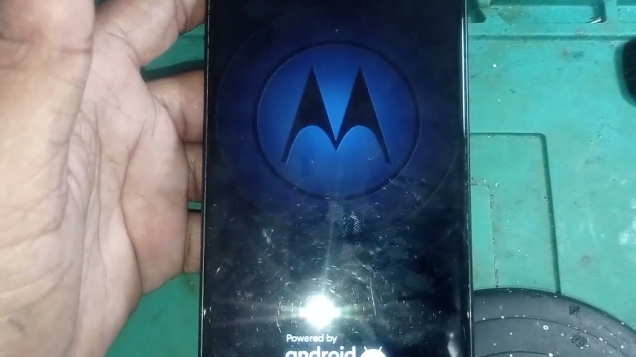 Moto G9 Play включается и платит, продолжает работать с зарядным устройством и решением проблемы