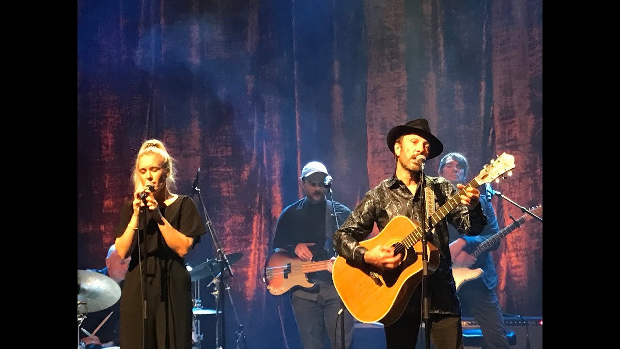 September - Tom Roger Aadland med gjesteartist Kine Nesheim i  Festiviteten i Haugesund 22/9-2023