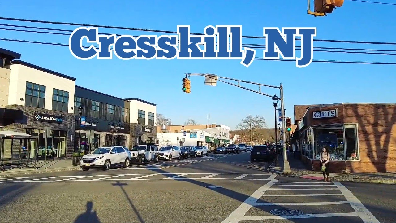 Walking around in Cresskill, New Jersey, USA | Veterans Square to some of the streets around