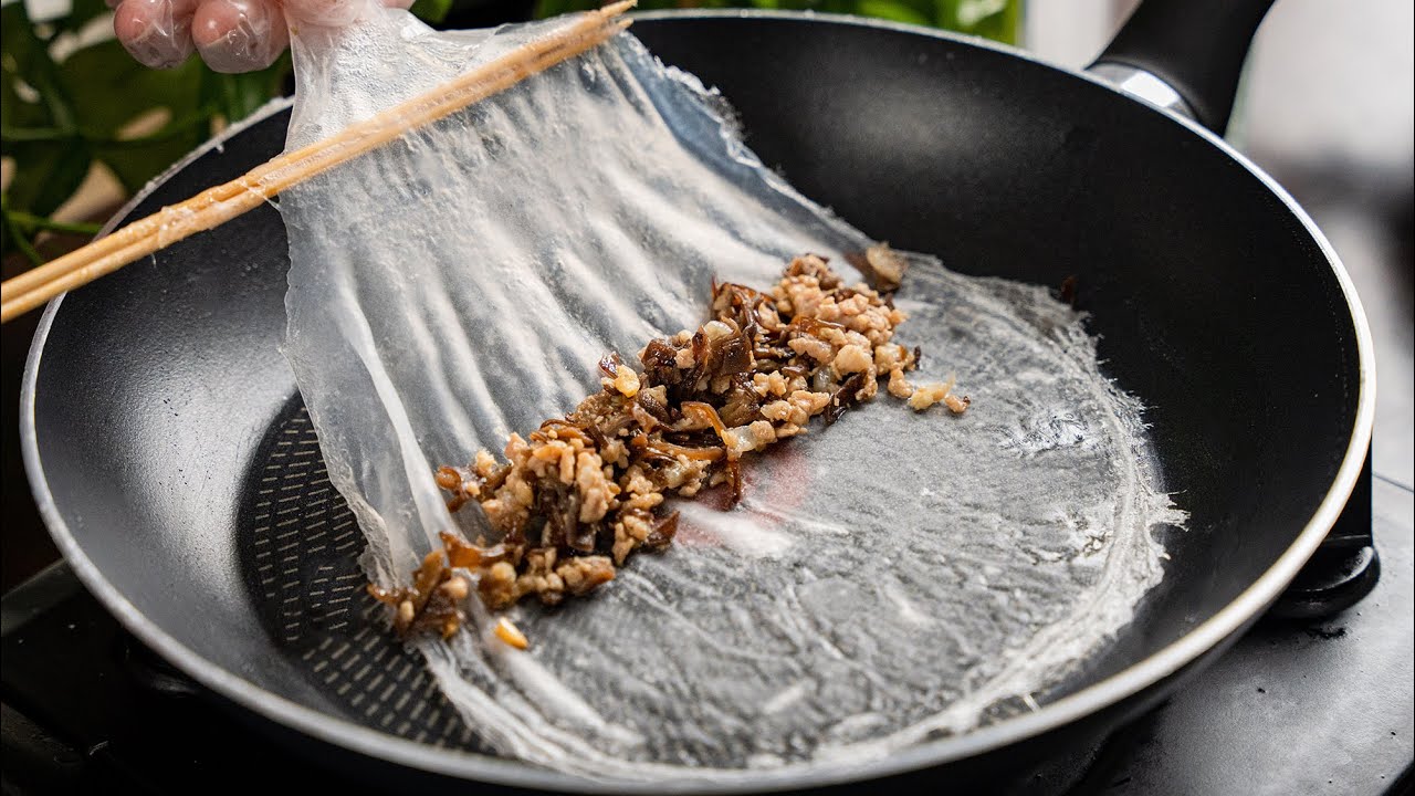 Công Thức Pha Bột Bánh Cuốn Chảo bí mật, qua ngày vẫn mềm ngon như mới hấp nồi | Steamed rice roll