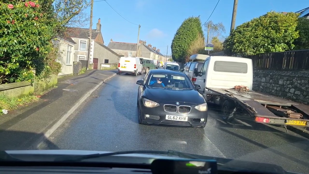 Saturday Morning' Supermarket Delivery Driver' Smelly Flats !!