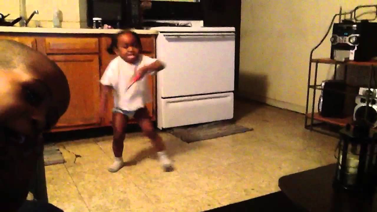 Jovon step son dan-trail he 3years old this lil boy be danc