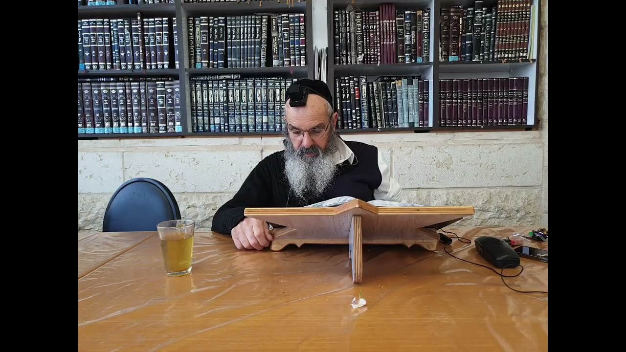 דף יומי מסכת מנחות דף מב.הרב יצחק וזנה שליט