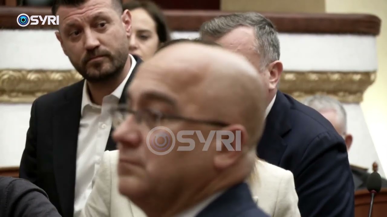 Fyeu Vokshin, Balliu përplaset me Ballën, Peleshi merr sinjalin i del në mbrojtje kreut të grupit PS