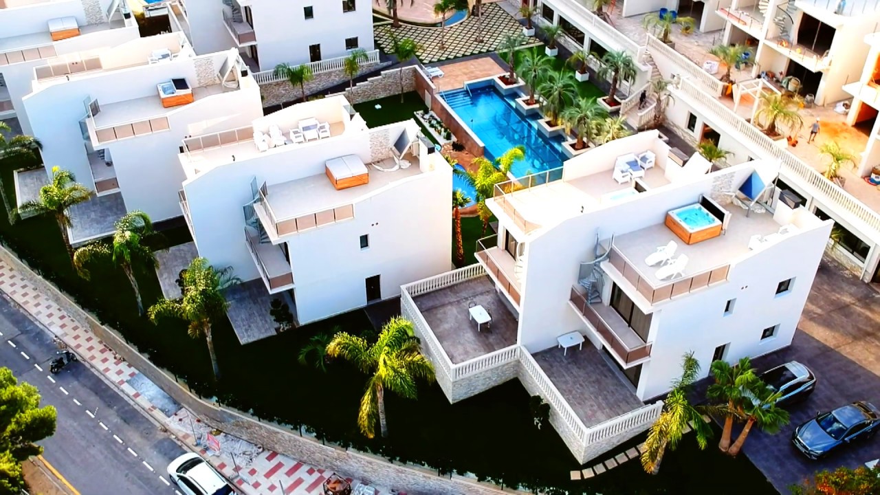 Private villas in an elite hotel complex I Lusa Realty