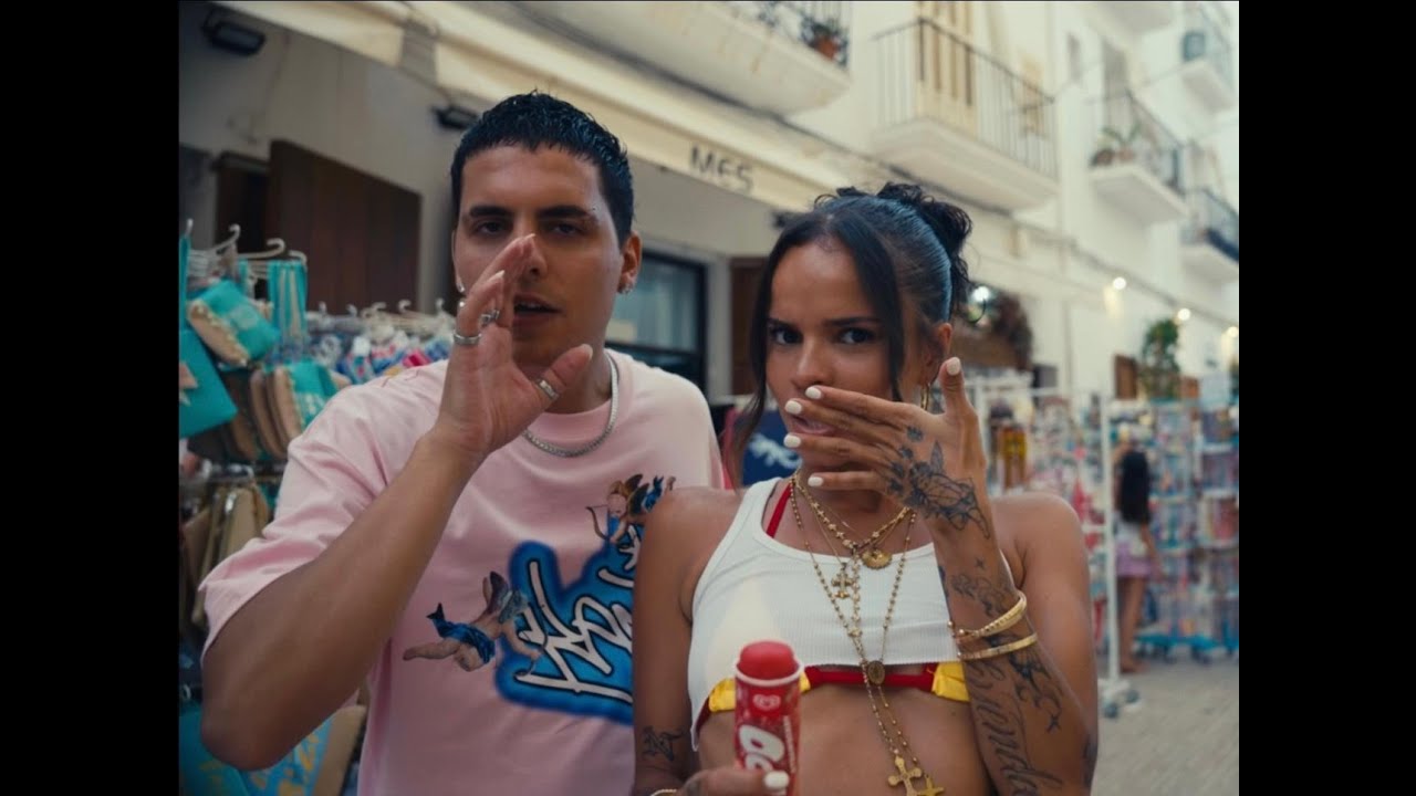 ALEESHA, DELGAO - MI CUUULO (video oficial)