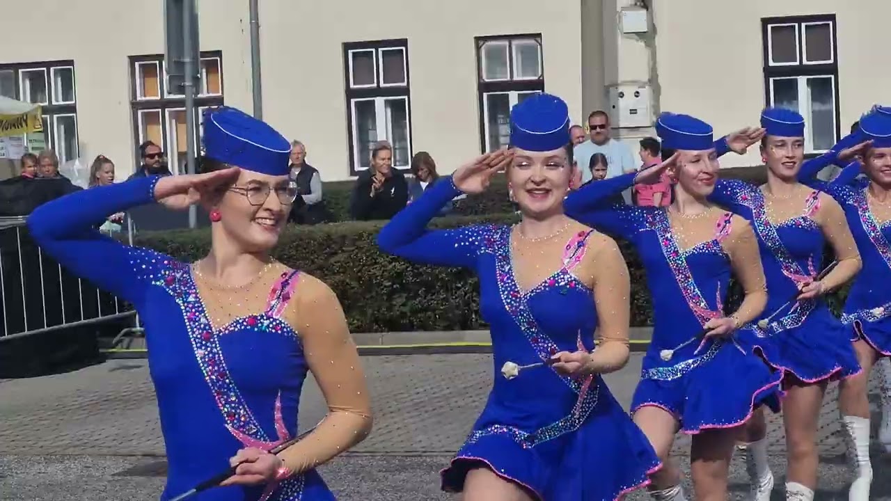 Michalský jarmok  28.9 .2025 Hlohovec Mažoretky Panenky Hranice 