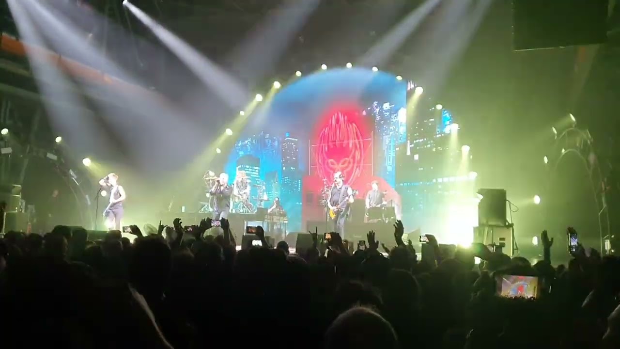 The Offspring - You're Gonna Go Far, Kid (amazing crowd, live, Munich, 2023-05-14)