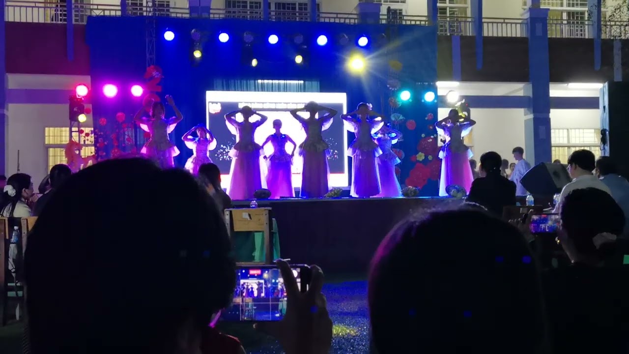 Mashup Bắc thang lên hỏi ông trời & Cầm kỳ thi họa | Lớp 12a5 (8/2/2026) | THPT NVH