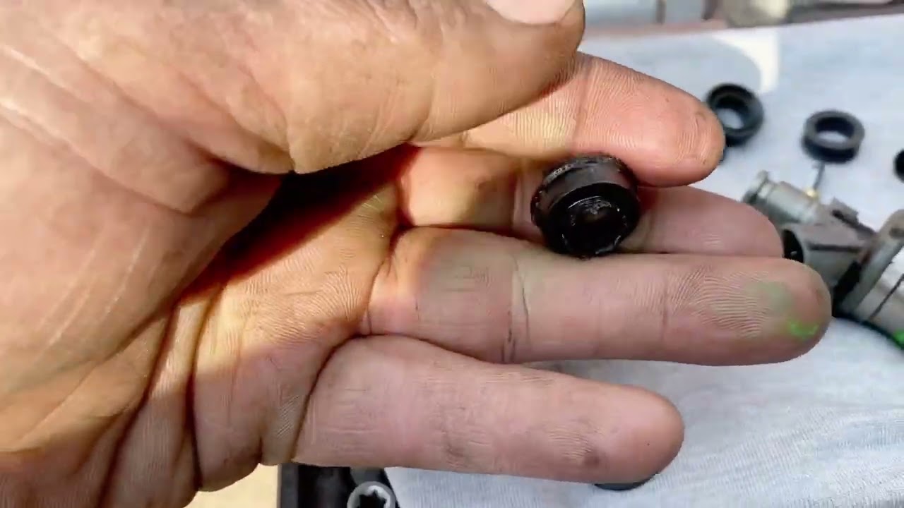 Daihatsu Feroza  1996 - Fuel Injector REPAIR