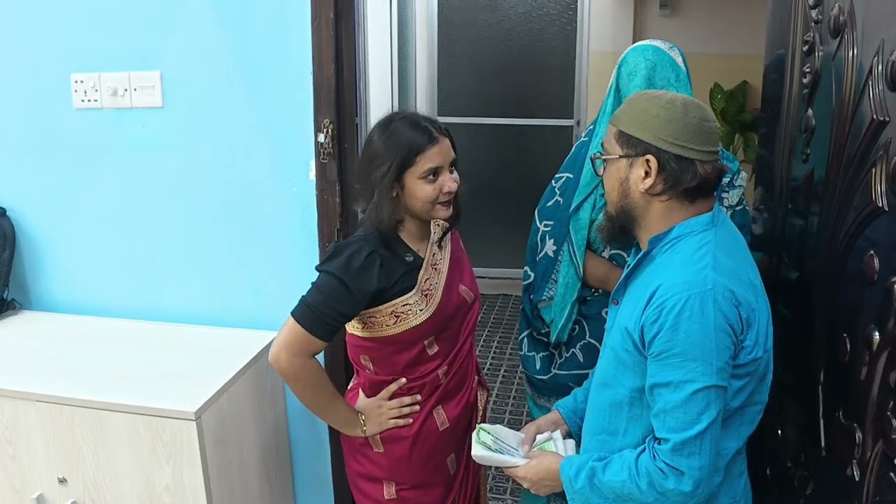অসুস্থ শশুরকে  দিয়ে ঘরের সমস্ত কাজ করায় ছেলের বউ ঠিকমতো খাবার খেতে দেয় না