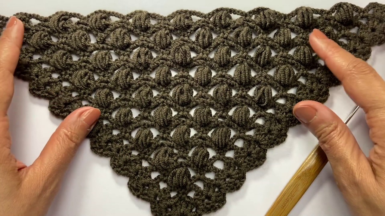 كروشيه  شال مثلث  \ سكارف بغرزة  البافHow To Crochet  Shawl or Triangle Scarf With  Puff Stitch