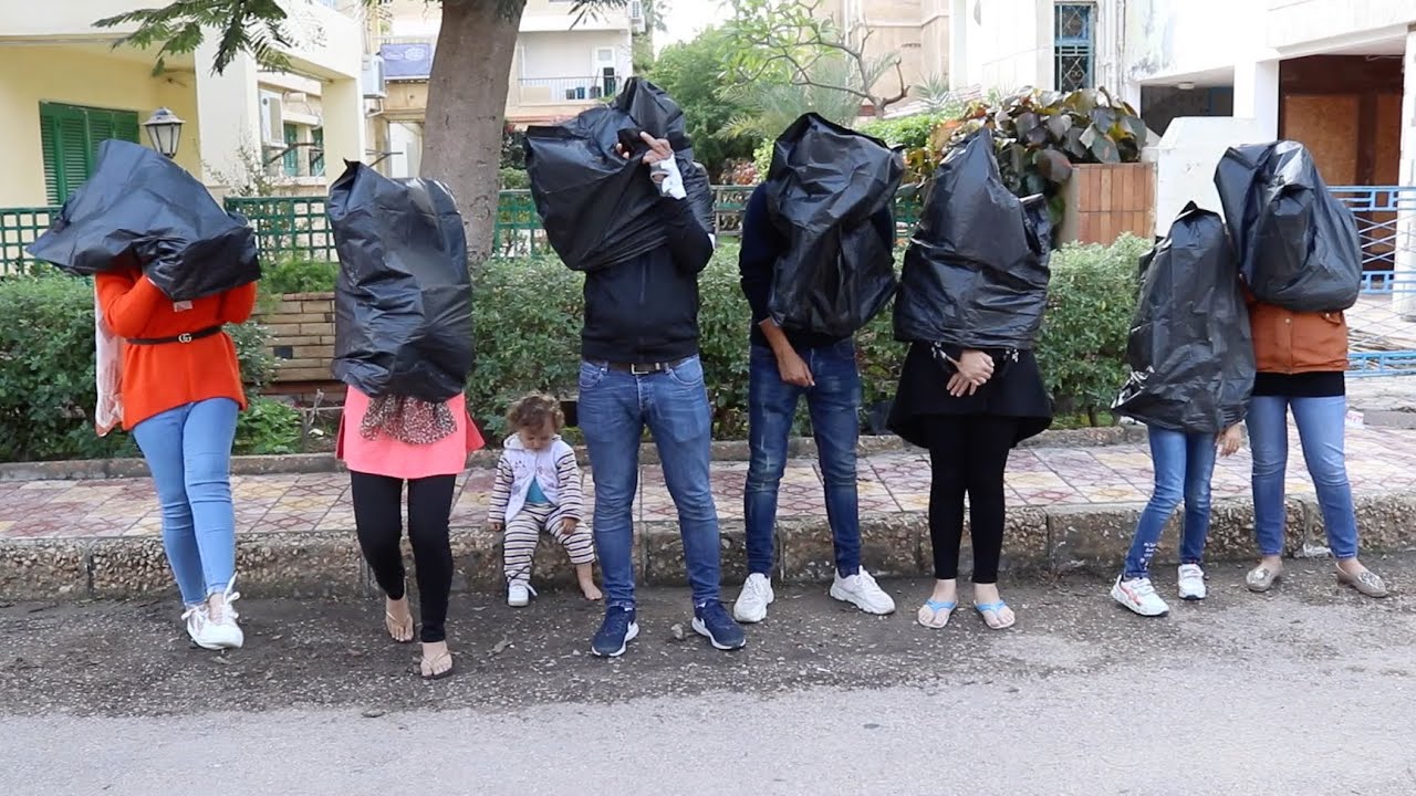 اخر شخص يقلع الكيس هيكسب معانا والعقاب هيكلم ماكدونالدز يقوله اكلكم حلو