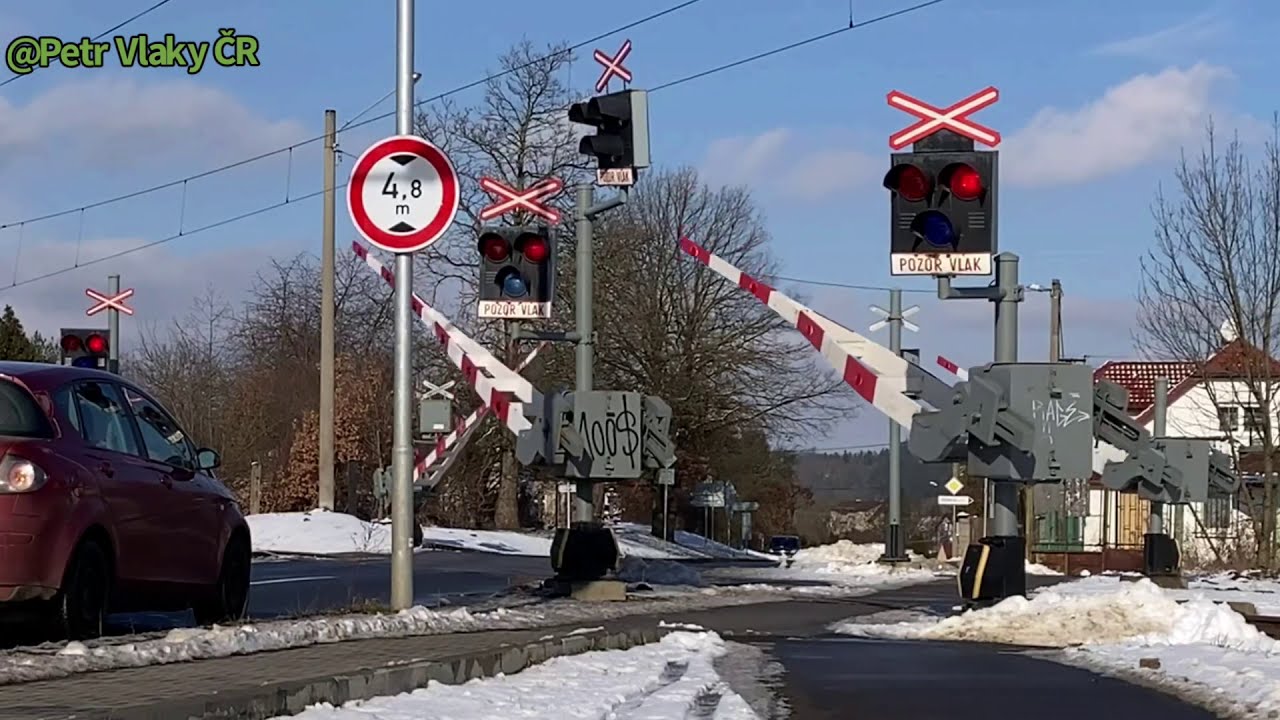[4K] Železniční přejezd Šťáhlavy