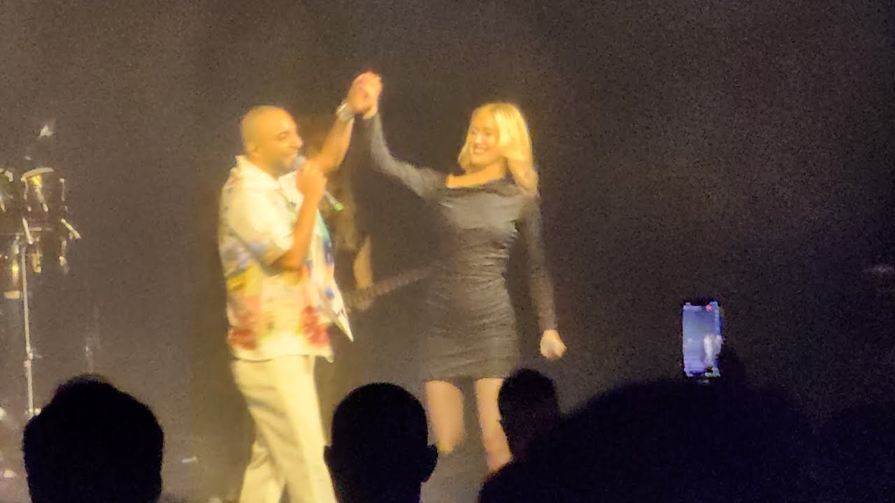 Iran Iran Arash live concert in dubai 30 Dec 2023 آهنگ ایران ایران آرش - کنسرت دبی - سرود تیم ملی