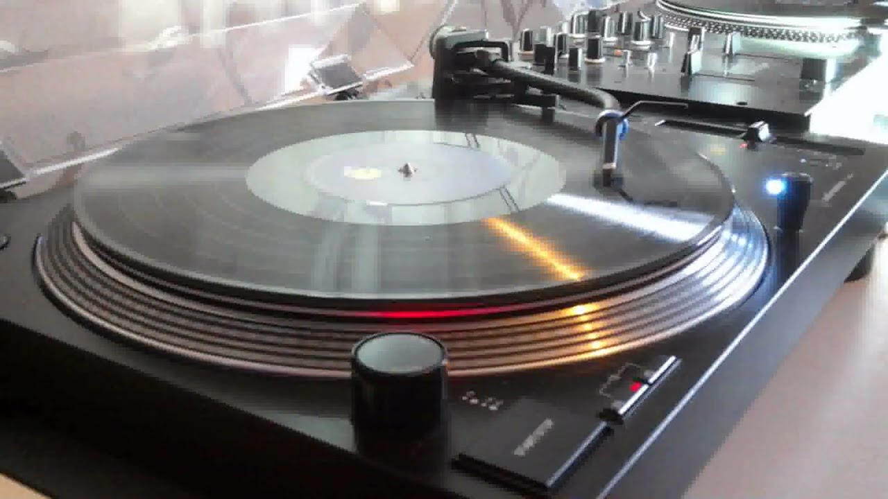 Junior Murvin - Workin' In The Cornfield (Island) {By seamoondisco}.