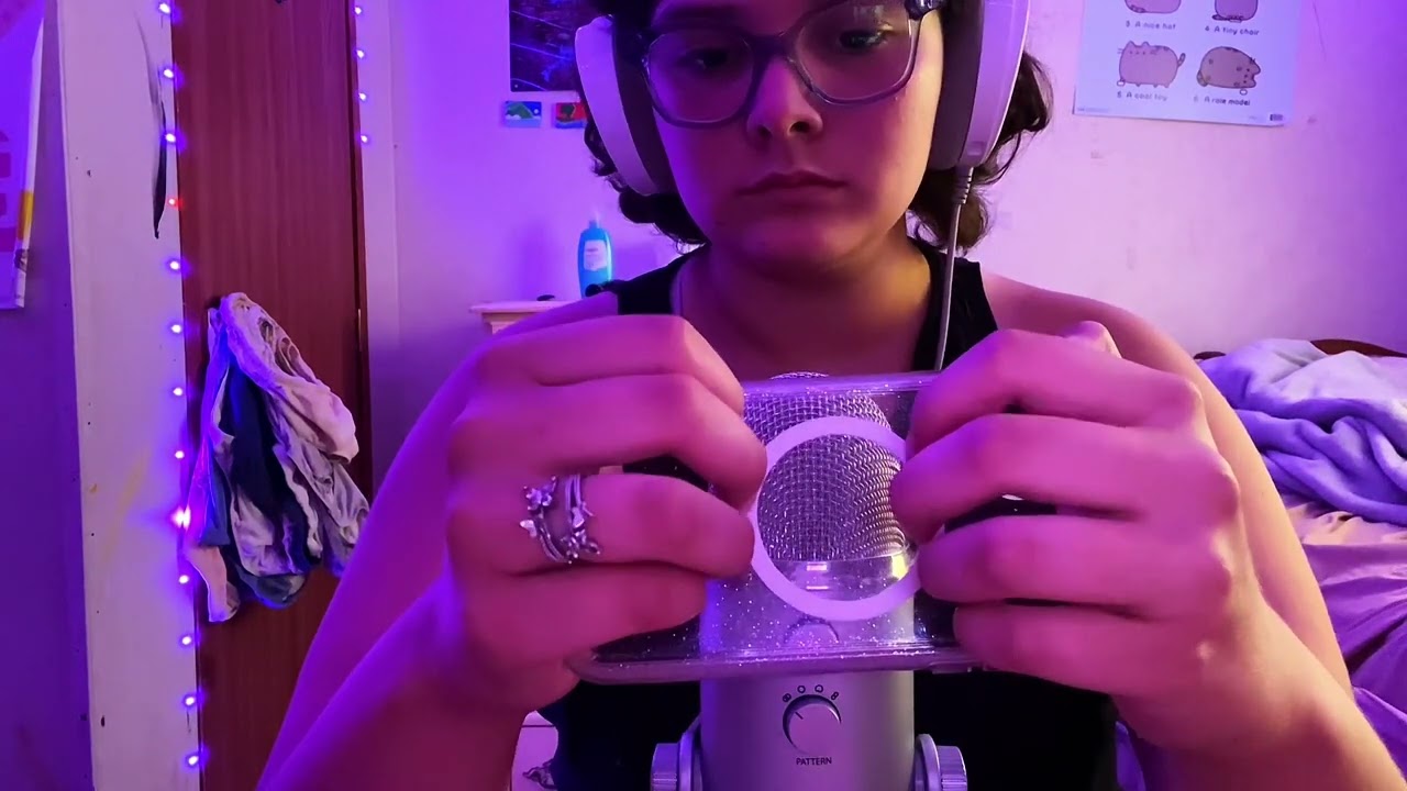 ASMR~tapping 💤 #tapping #asmr #satisfying #asmrsounds #asmrtriggers 