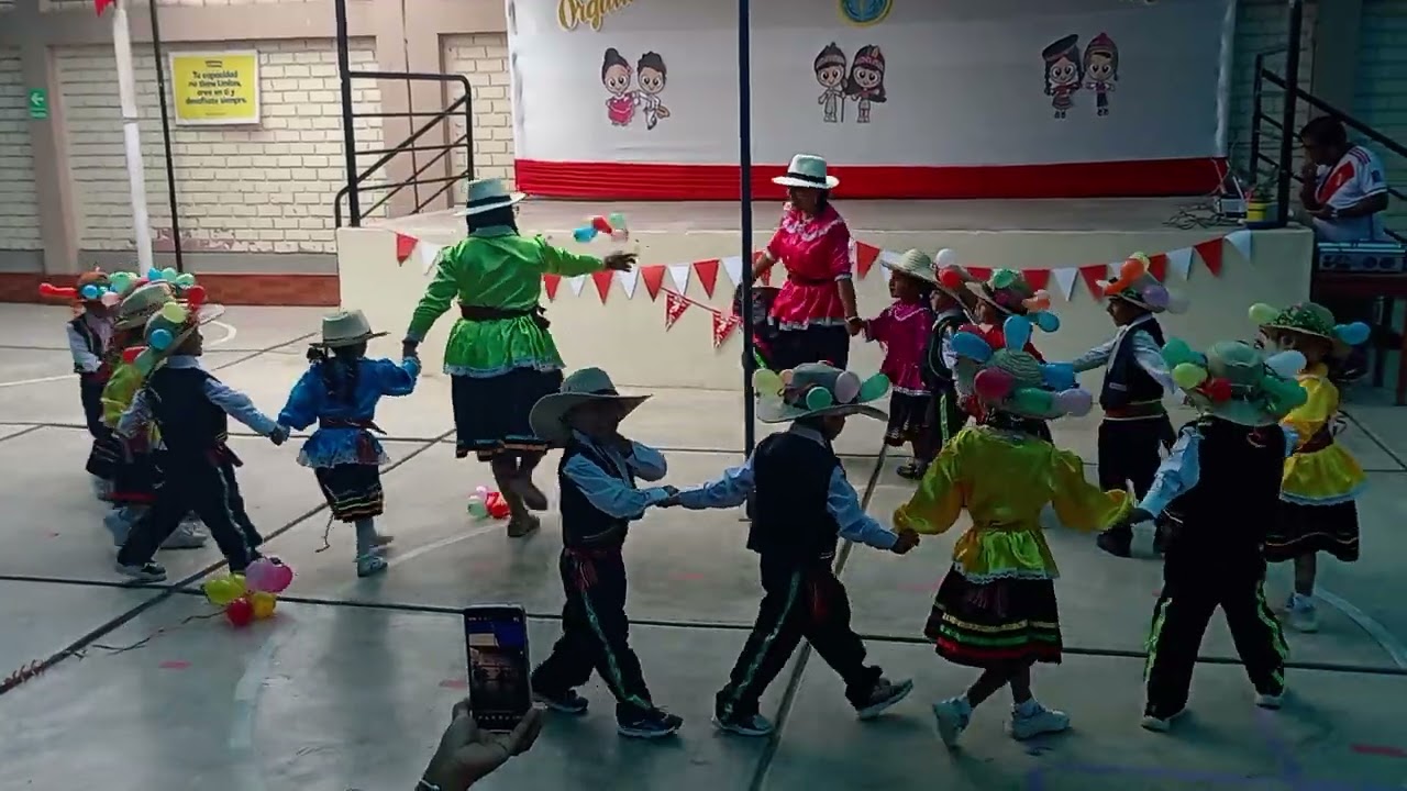 azenet 4años carnaval arequipeño