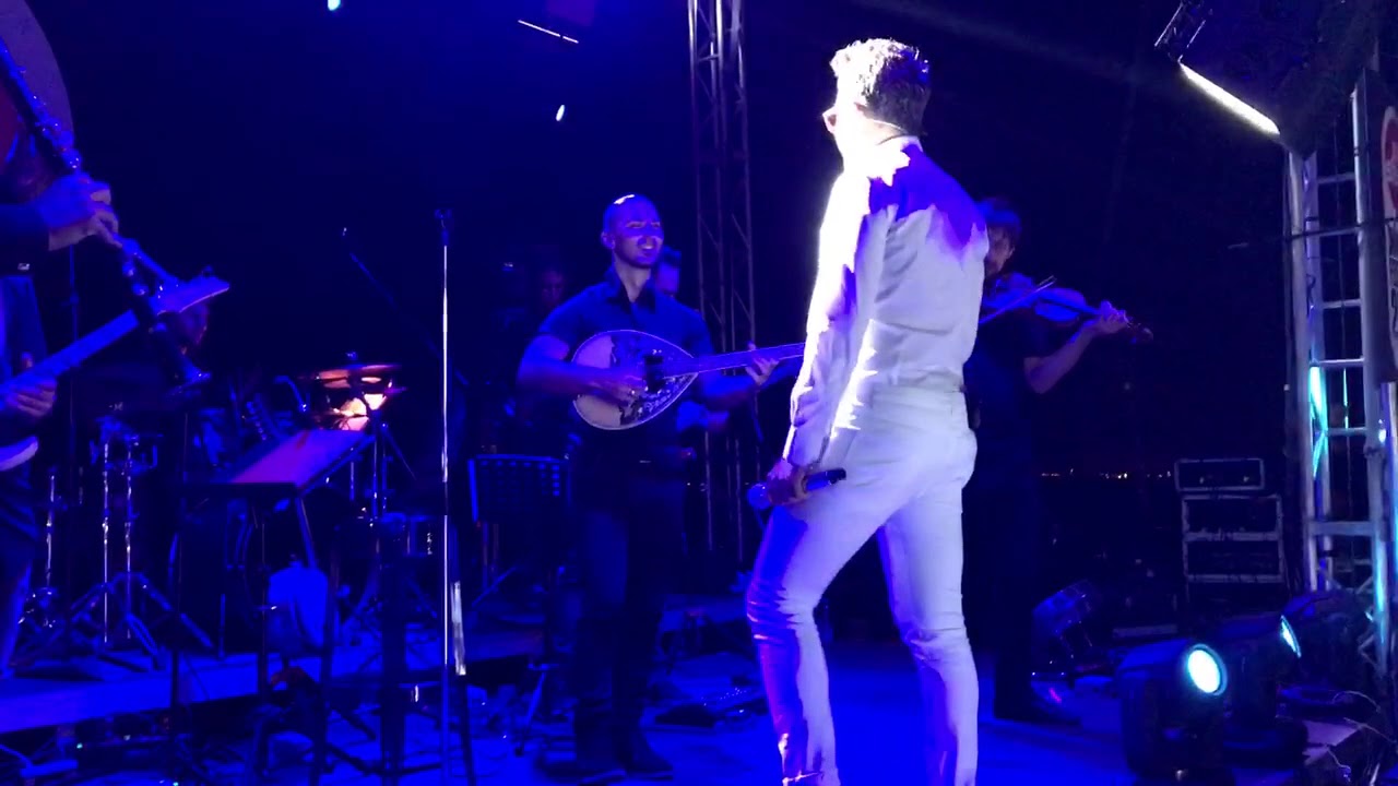 Γιωργος μαζωνακης -Εισοδος τερμα @live @ΑΚΡΩΤΗΡΙ CLUB W