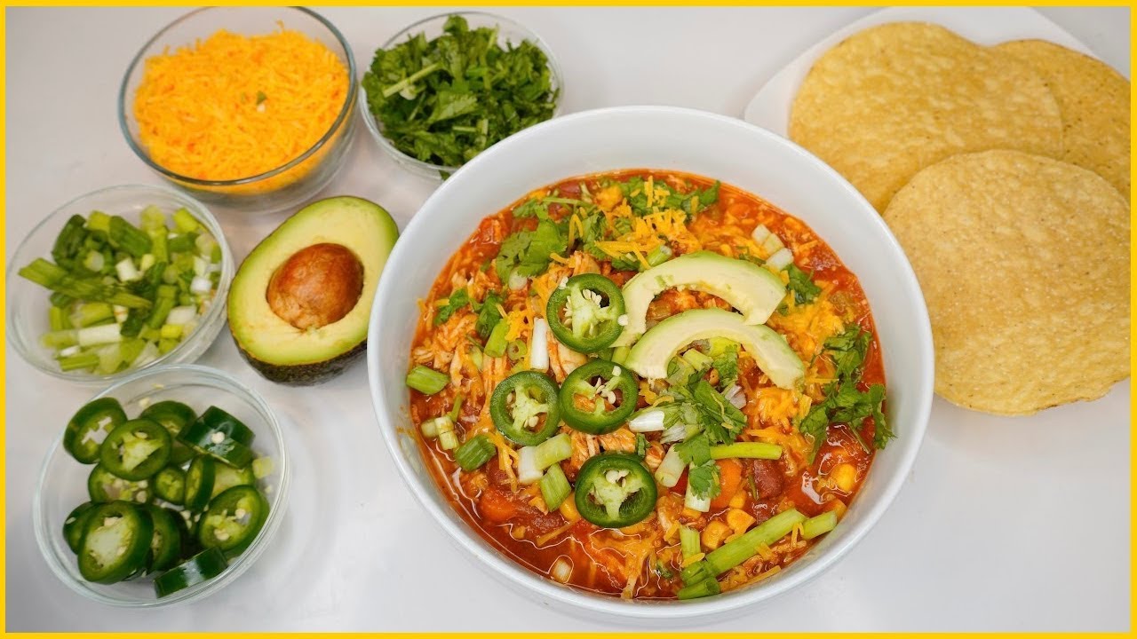 SOPA DE ENCHILADAS CREMOSAS DE POLLO SALUDABLES Y DELICIOSAS | COCINANDO CON WENDY 🧑‍🍳🥘