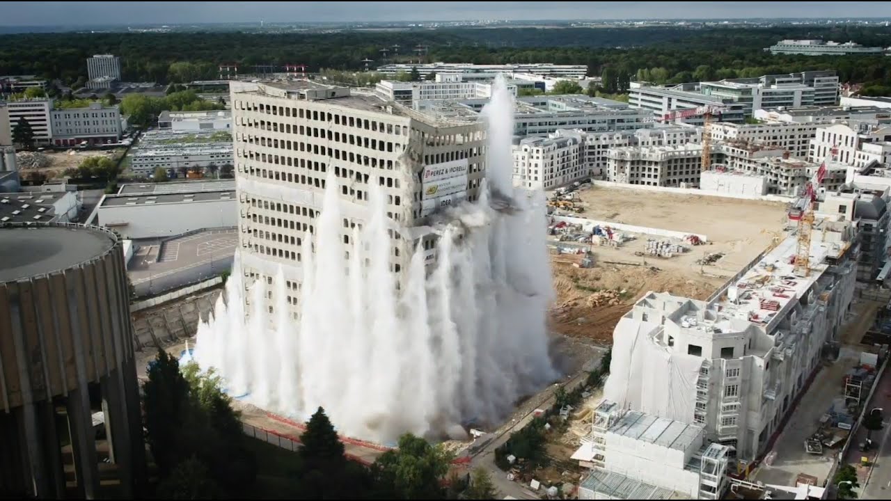 🚧🎥💥 Démolition à l'explosif de la tour Pentagone Plaza à Clamart (92)  dimanche 23 août 2020