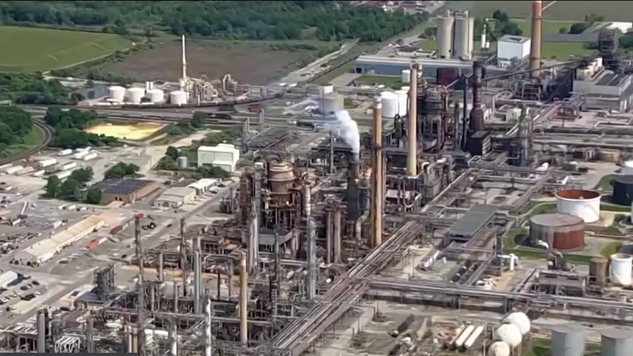 Mechanical breakdown at Delaware refinery releasing excess sulfur dioxide